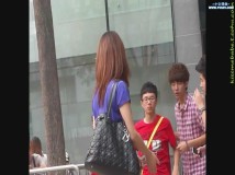 漂亮的黑色短裙美眉 第1弹(1080P)[MP4/128M]